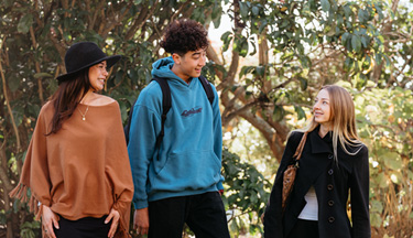 Toi Ohomai students walking around campus