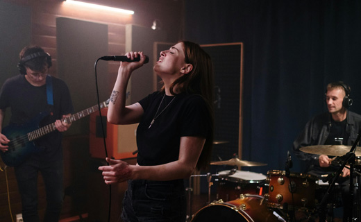 Toi Ohomai music students performing in studio