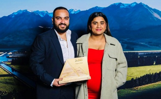 Ratana Italian Resturant and Pizzeria Wins Award